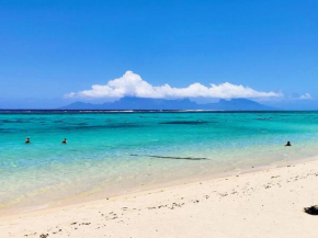 TAHITI - Fare Vainato Beach